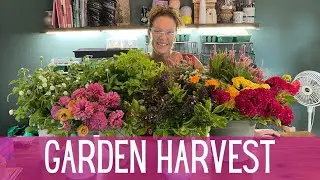 It's Been A Tough Week 🌸🌸🌸 || Peaceful Garden Harvest || Cut Flower Garden || Summer Garden ASMR