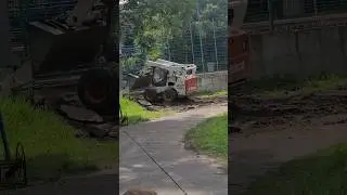 Скажений екскаватор🚜