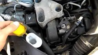 Renault clio 1.5 dci engine which is hidden under the hood