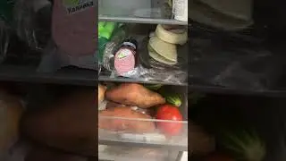 Как убрать запах в холодильнике