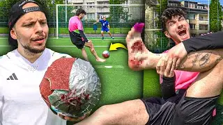 WIR BAUEN DEN SCHMERZHAFTESTEN BALL & KICKEN IHN! *endet blutig*