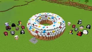 Survival Donut house With 100 Nextbots in Minecraft - Gameplay - Coffin Meme