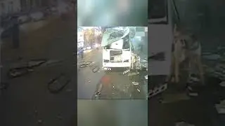 В Воронеже взорвался автобус. Момент взрыва