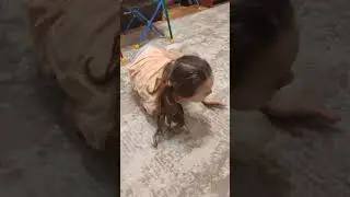 Доча играет со свинкой☺️морская