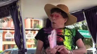 Los maistros…el dia de la Santa Cruz-Trailer Cinelatino