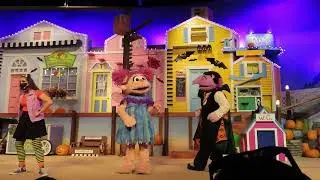 Sesame Street Countdown to Halloween Show (Old 2021 Show at SeaWorld San Antonio)