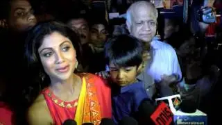RITUPARNA SENGUPTA AND SHILPA SHETTY SEEKS BLESSINGS OF ANDHERICHA RAJA
