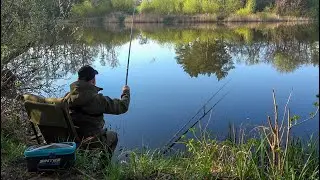 Це капець! Наш ставок майже висох! Пробую щось піймати. Рибалка на поплавок!