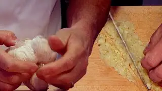 Everyone Should Know This Essential Garlic Technique