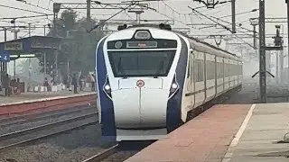 INDIA'S FASTEST TRAIN - VANDE BHARAT EXPRESS AT 130KMPH😨😨😨😨