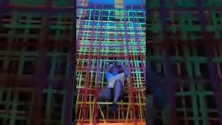 Падение с высоты. Малая улетела в бездну. Смешное падение