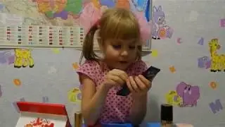 Макияж маминой косметикой. Детки конфетки знакомятся с маминой косметикой. (Ребятки Котятки)
