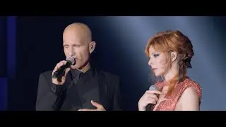 Mylène Farmer feat. Gary Jules - Mad World  (Timeless 2013 Live)