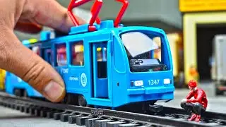 A TRAMS is moving, THE LIGHTS ARE ON, THERE IS A SOUND! New Technopark. About cars.