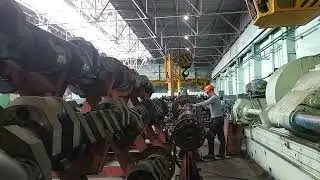 Зачем нужна центральная опора (кольцо) при шлифовке коленчатого вала тепловоза.