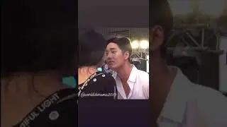 Пристает к фанатке😏🔥