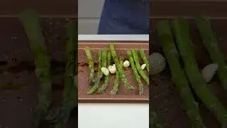 SIMPLE Roasted Asparagus With Balsamic Vinegar