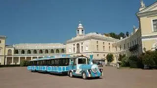Прогулка у Павловского дворца