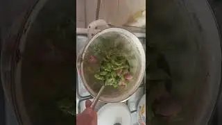 ЛАГМАН ИЗ ТЕСТА С УКРОПОМ И ПЕТРУШКОЙ!MAYDANOZLU VE DEREOTU İLE HAMURDAN YAPILAN LAGMAN!