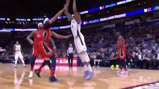 Giannis Antetokounmpo with a Mean dunk on Anthony Davis | Pelicans vs Bucks