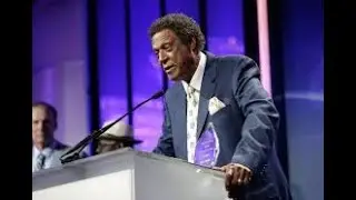 Elgin Baylor explains who is the number 1 NBA player of all time .