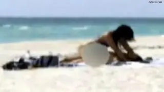 Caught on tape: Couple has sex on public beach