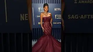 Halle Bailey Jaw-Dropping Look @ The SAGAwards 