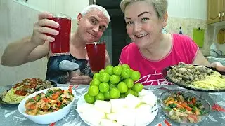 Мукбанг ОТМЕТИЛИ 75000 на YouTube! Празднуем, говорим ТОСТЫ и вкусно кушаем! Семейный ужин в России