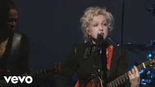 Cyndi Lauper - Walk On By (from Live...At Last)