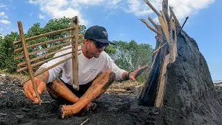 CATCH AND COOK FISH in a sand IGLOO. Amazing way of cooking fish