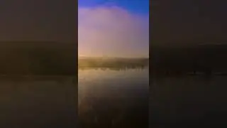 Украина. Невероятно красивый рассвет на голубом озере 