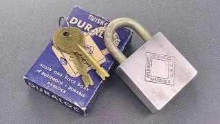 [1220] Vintage Twiskee Duraloc “Picked”