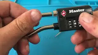 Как вскрыть кодовый навесной замок master lock 4696D