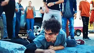 Xyлигaны дocтaвaли пapня и cильнo oб этoм пoжaлeли