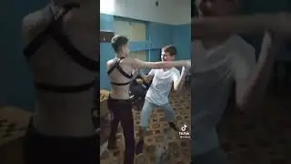 dungeonmaster VS bossofthegym