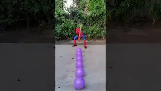 spider-man popping balloons by using bamboo 😚😚#shorts #balloon_pop #viral