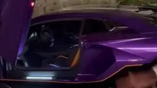 PARKING VALET CRASHES TWO LAMBORGHINI AVENTADOR ULTIMAE SAME TIME