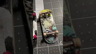 Use the sound on this video and show me your most worn out #fingerboard set ups !