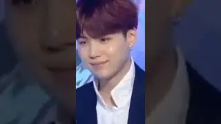 BTS - Suga notice the camera EXPECTATION VS REALITY 😂🤣