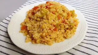 How delicious and quick to cook bulgur with vegetables. Turkish bulgur pilava