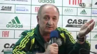 Felipão perde a paciência ao ser questionado sobre discussão entre Valdivia e Luan
