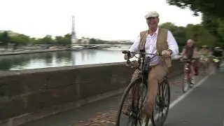 Bike enthusiasts cycle from Paris to Avignon on old style bikes