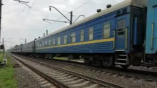 🇺🇦 "Все буде Україно! Слава Україні!" Електровоз ЧС4-040 з поїздом D 13 Ужгород-Київ