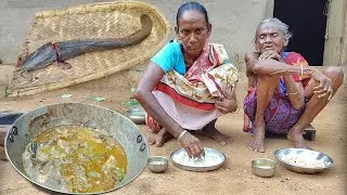 MAGUR FISH CURRY Prepared by our poor Grandma in Village style || Village life grandma