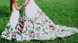 Шикарное богатое платье с цветами и со шлейфом