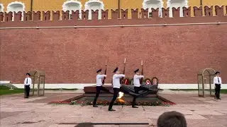 GUARD Change at Kreml MOSCOW, Red Square Live