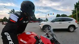 Ducati Panigale V2 | Intersection close call