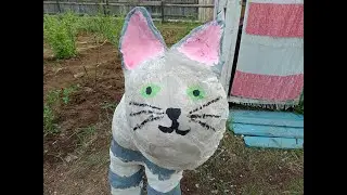 Новые косички и полосатый кот.