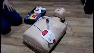 How to use an Automated External Defibrillator (UK)