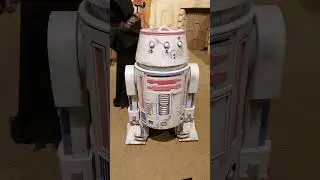 R5-D4 — Неисправный дройд Люка на планете Татуин. R5-D4 on the planet Tatooine